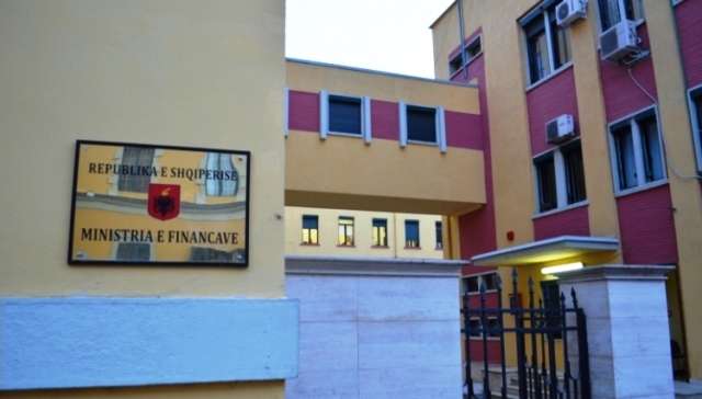 Ministria e Financave, fond 4.5 miliard lek per rritjen e pagave ne 2017-2019